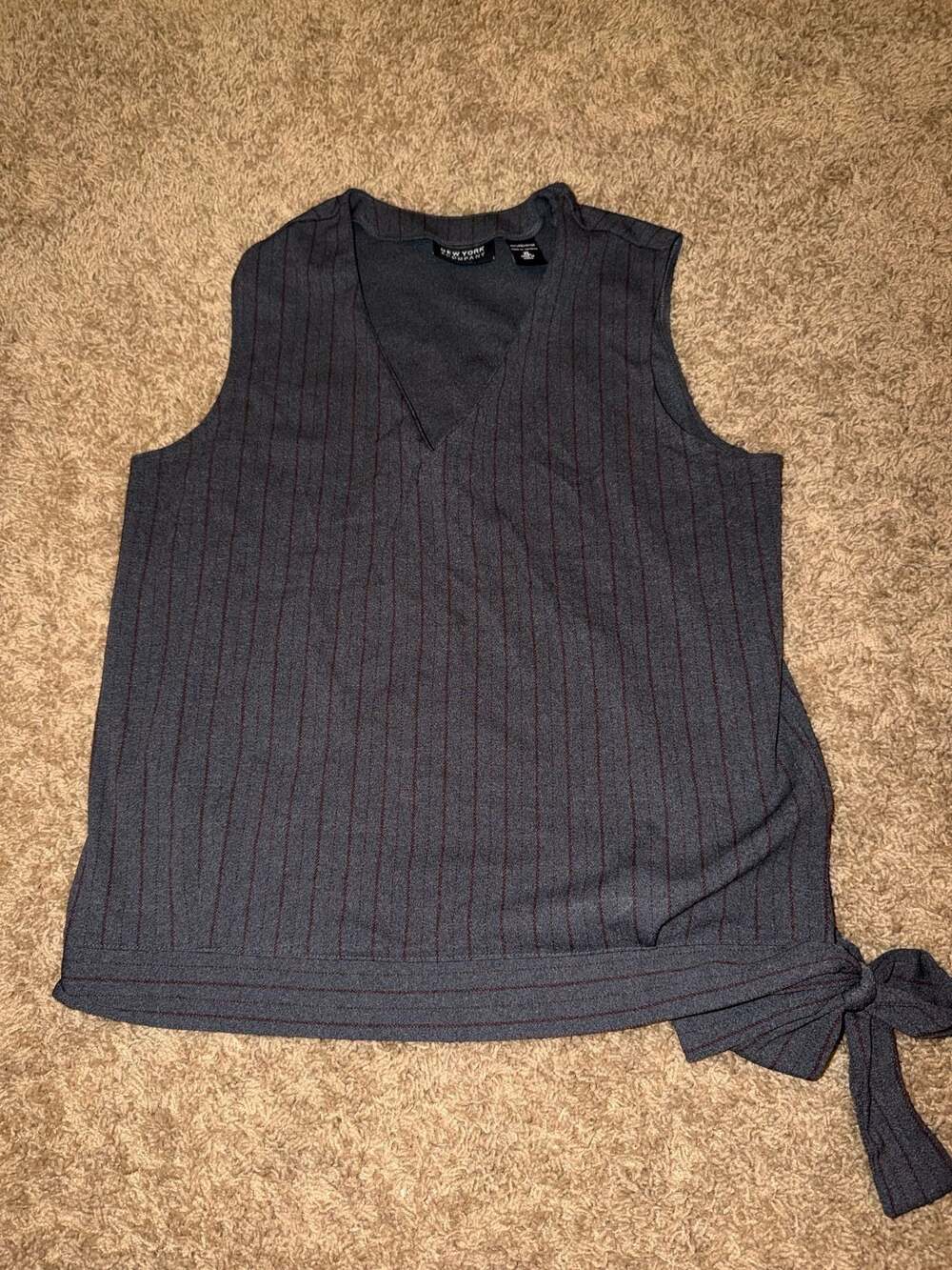New York & Company Gray Pinstripe Sleeveless Side Tie V-Neck Blouse Size XL